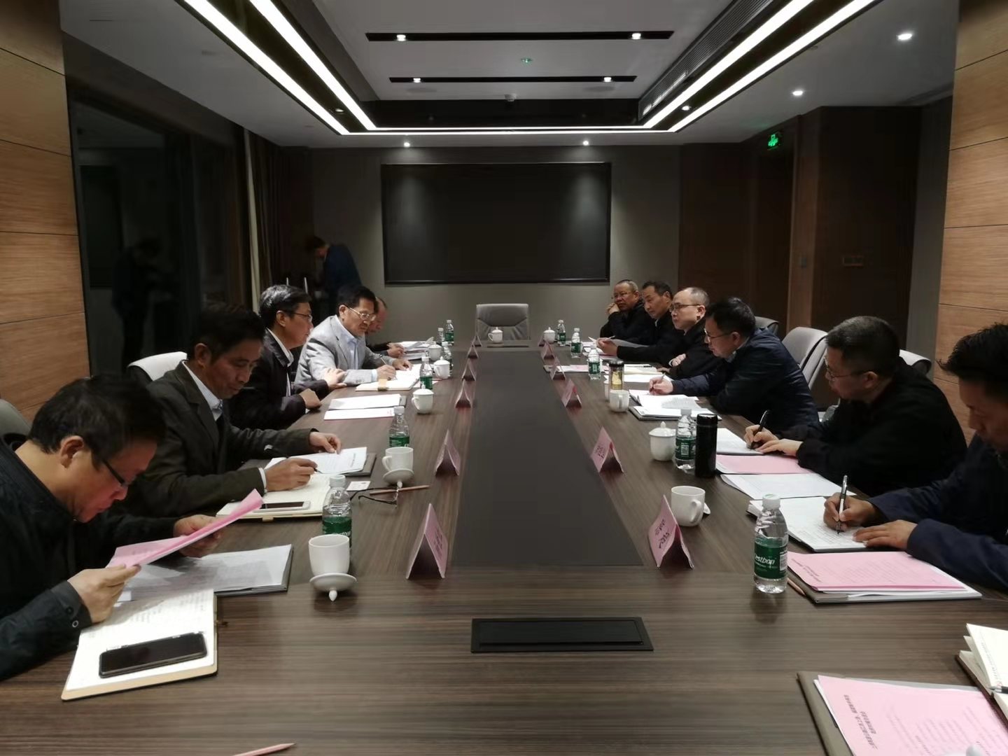 副市长刘斌一行于南平市建阳区召开上浦高速对接洽谈会